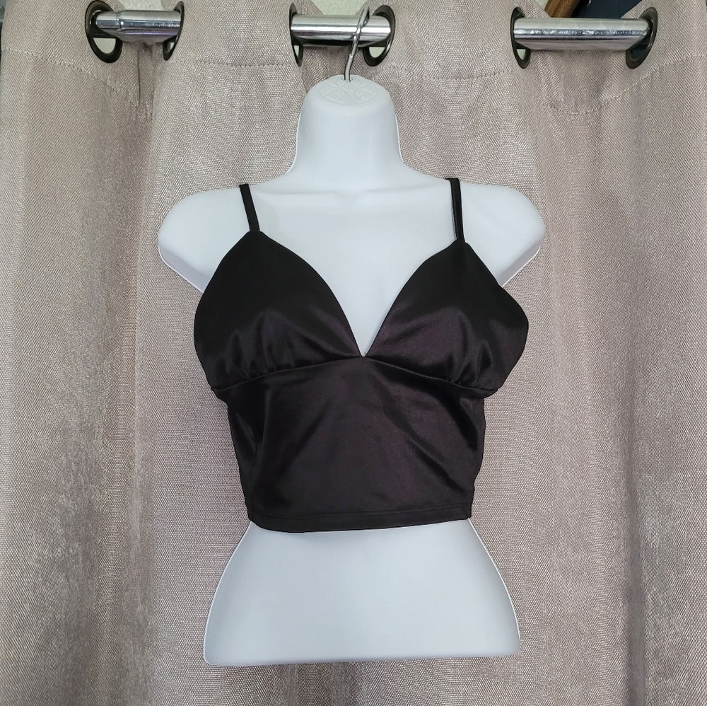 ⭐️Wet Seal Adjustable Strap Crop Top⭐️